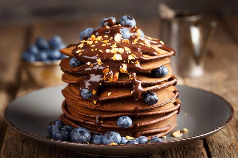 Mehr über den Artikel erfahren Sweet pancakes tower arrangement (Delicious Breakfast 2022)