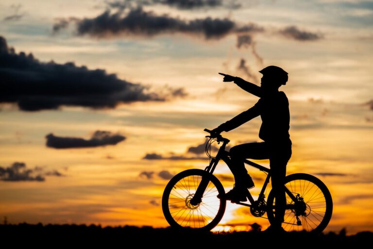 Mehr über den Artikel erfahren Cross Country Biking around the world